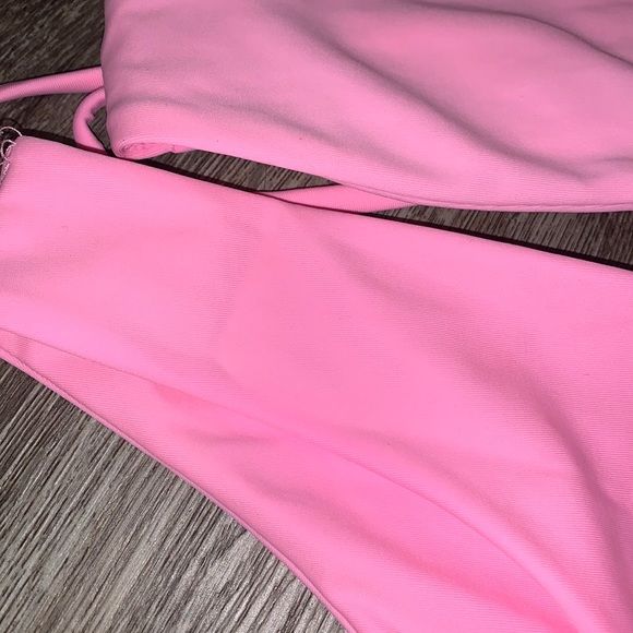 SHEIN bikini, worn lightly - Picture 3 of 4